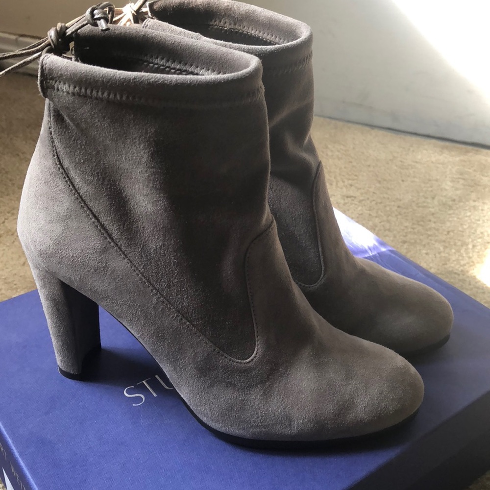 Brand New Stuart Weitzman Glove Boot Size 6.5